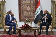 اسنادی که وزیرخارجه انگلیس در بغداد به امضا رساند/راب:شانه به شانه دولت عراق ایستاده‌ایم