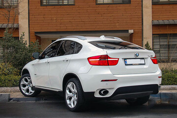 عکس | عجیب اما واقعی؛ حضور جدیدترین بی‌ام‌و x6 با پلاک ملی در تهران