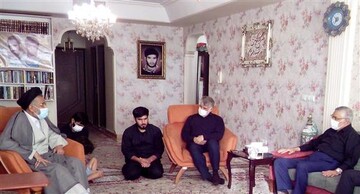 دیدار وزیر اطلاعات با خانواده شهید مدافع 