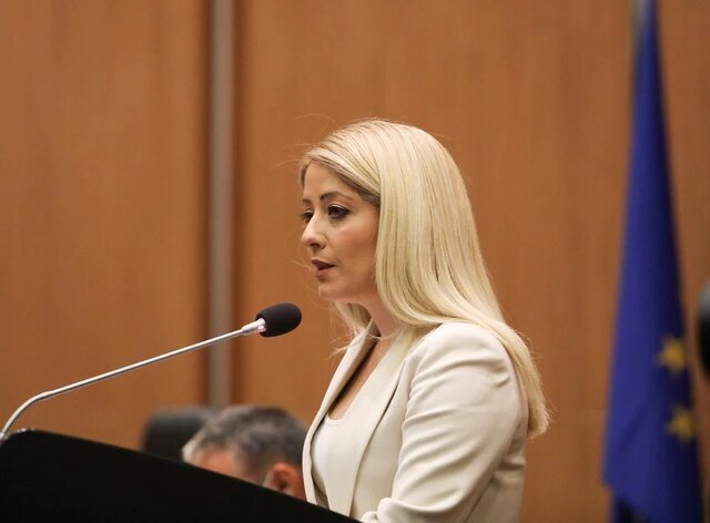 انتخاب اولین رئیس زن پارلمان در قبرس/عکس
