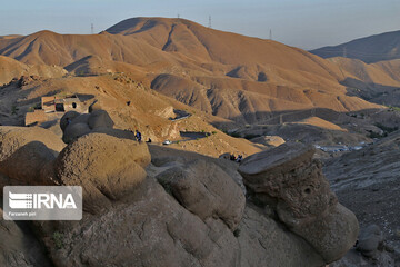 تصاویر | آدمک‌های سنگی در اطراف تهران