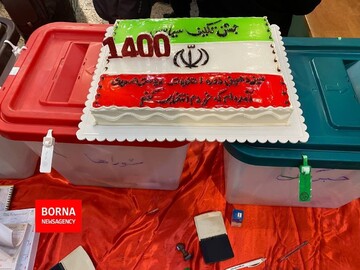 عکس | اقدام جالب برای رای اولی‌ها