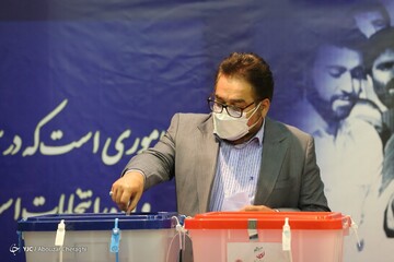 حضور شخصیت‌های سیاسی در انتخابات_۱۴۰۰