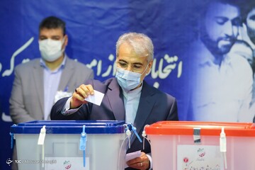 حضور شخصیت‌های سیاسی در انتخابات_۱۴۰۰