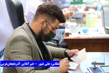 حضور ارومیه‌ای و اعضای باشگاه ۹۰ در پای صندوق‌های رای انتخابات ۱۴۰۰