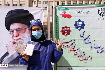 تصاویری از اخذ رأی از کادر درمان در شهرکرد