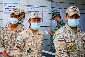 تصاویر | سربازان میهن هم به استقبال صندوق رای رفتند