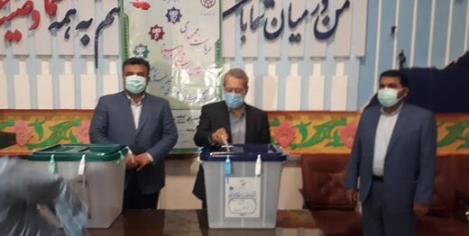 علی لاریجانی در ساری رای داد +عکس
