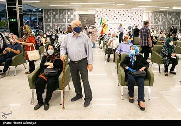 تزریق دوز دوم واکسن کرونا سالمندان بالای۷۵ سال