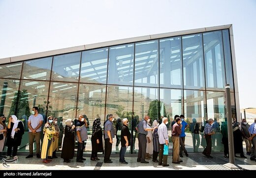 تزریق دوز دوم واکسن کرونا سالمندان بالای۷۵ سال