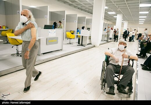 تزریق دوز دوم واکسن کرونا سالمندان بالای۷۵ سال