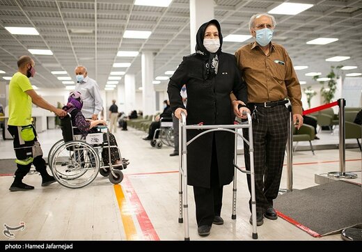 تزریق دوز دوم واکسن کرونا سالمندان بالای۷۵ سال