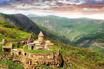 آیا ایرانی ها برای تور ارمنستان نیاز به ویزا دارند؟