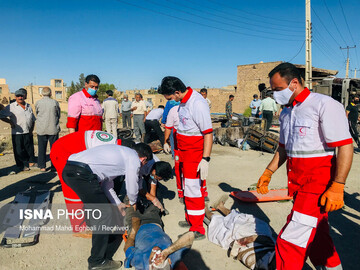 حادثه تصادف اتوبوس و تریلی در یزد