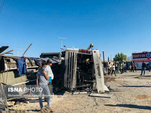 حادثه تصادف اتوبوس و تریلی در یزد