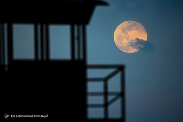 تصاویر | آخرین اَبَرماه سال ۱۴۰۰