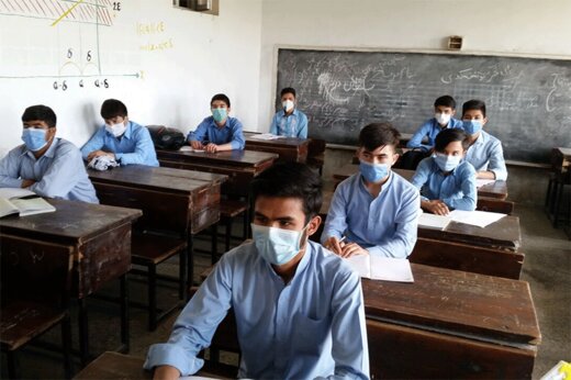 شرایط بازگشایی مدارس در مهر ۱۴۰۰ چگونه است؟/ تزریق واکسن کرونا به معلمان مدارس غیردولتی
