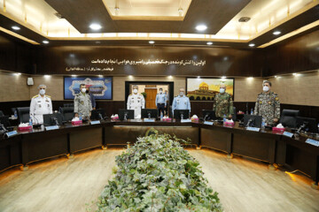 نشست شورای عالی راهبردی کنترل و فرماندهی ارتش برگزار شد
