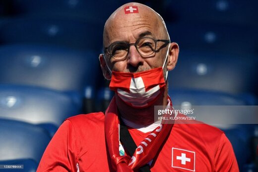 تماشاگر خلاق و بامزه در یورو 2020/عکس