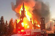 ببینید | به آتش کشیده شدن کلیساها در کانادا؛ یکی پس از دیگری