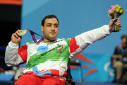 ببینید | حراج مدال‌های قهرمان پارالمپیک برای کمک به مردم سیستان و بلوچستان