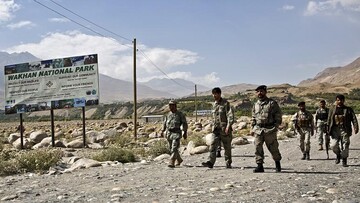 تاجیکستان ۲۰ هزار نیروی پشتیبانی در مرز افغانستان مستقر می‌کند/رحمانف از همسایگان تقاضای کمک کرد