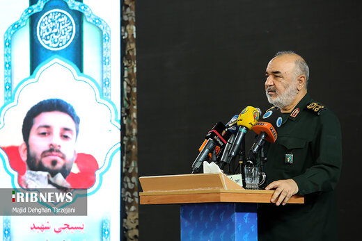 الحاق تسلیحات و تجهیزات راهبردی به نیروی زمینی سپاه