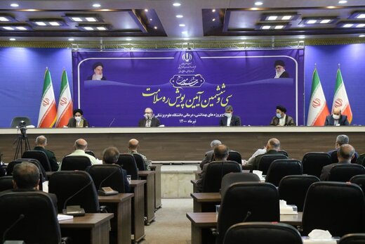 نمکی ساخت واکسن داخلی را یکی از دلایل انتقادات به وزارت بهداشت اعلام کرد