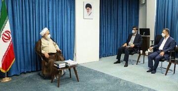 کار قضا بسیار سنگین و حساس است 