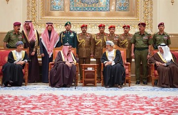 دیدار سلطان عمان با شاه سعودی در اوج تلاطم های منطقه