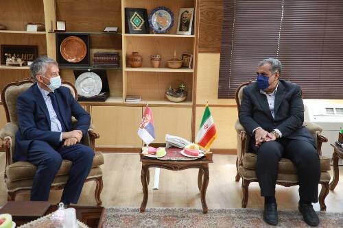 قزوین آماده توسعه مناسبات اقتصادی با صربستان است