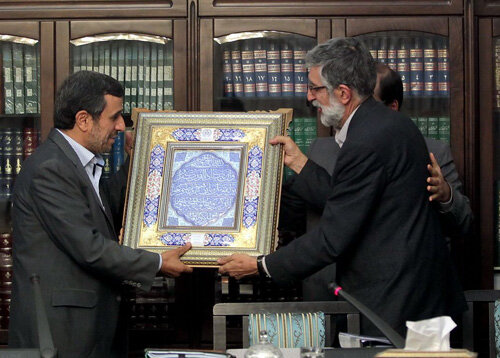 تقدیر از احمدی‌نژاد، تخریبِ روحانی؛ ۲ سناریوی متفاوت در پایان عمر دولت