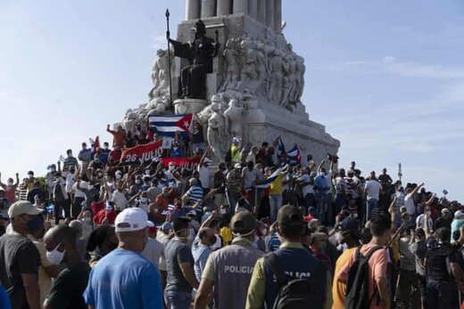 تظاهرات کوبا؛ اعتراض به قطع برق، شیوع کرونا و نبود واکسن