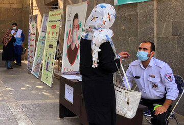 استقرار پایگاه تجمیعی واکسیناسیون کووید ۱۹ در مجموعه فرهنگی تاریخی نیاوران
