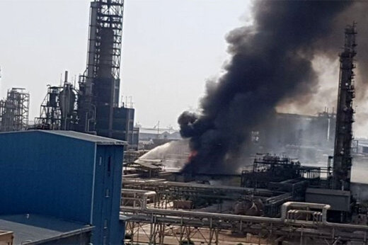 ببینید |  وقوع آتش سوزی در پتروشیمی امیرکبیر