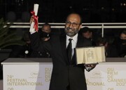 تصاویر | لحظه‌ای که اصغر فرهادی جایزه بزرگ «کن» را برد