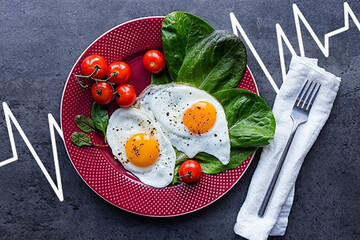 اینفوگرافیک | باورهای غلط درباره خوردن تخم مرغ