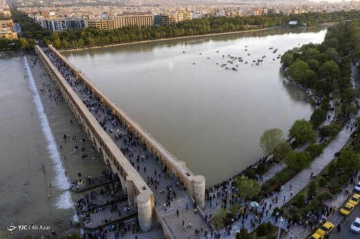 حال خوش با «زنده رود»