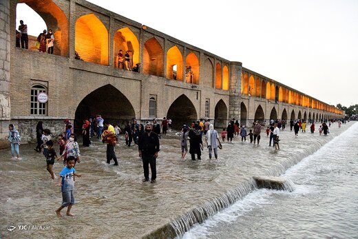 حال خوش با «زنده رود»