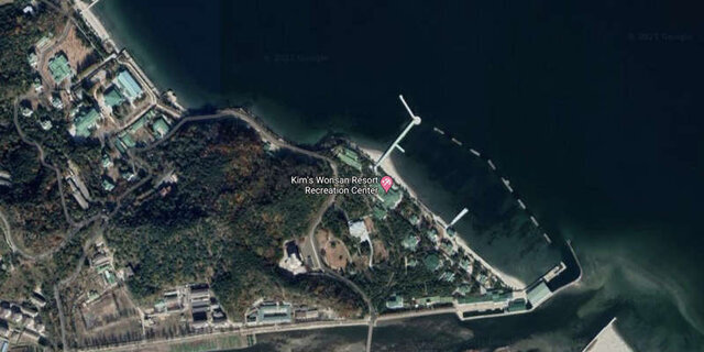 تصاویر ماهواره‌ای از خوشگذرانی رهبر کره شمالی در کشتی تفریحی/عکس