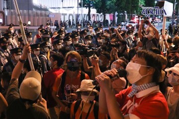 اعتراض به برگزاری بازی های المپیک در بیرون از ورزشگاه