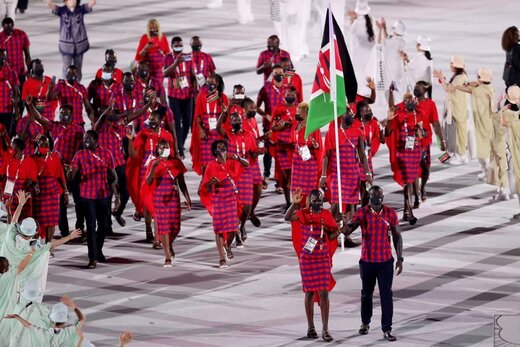 رژه کاروان کشورهای مختلف در مراسم افتتاحیه المپیک توکیو