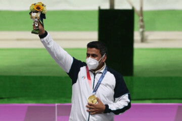 واکنش مقام های نظامی و سیاسی به کسب اولین مدال طلا المپیک توسط جواد فروغی