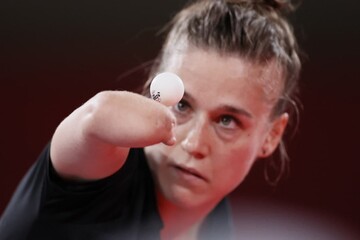 عکس | شگفت‌انگیزترین عکس المپیک/ پیروزی پینگ‌پونگ‌باز یک دست