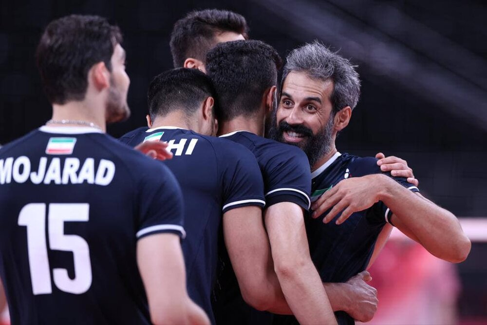 جشن پسرهای خوش تیپ ایران پس از پیروزی مقابل لهستان/عکس