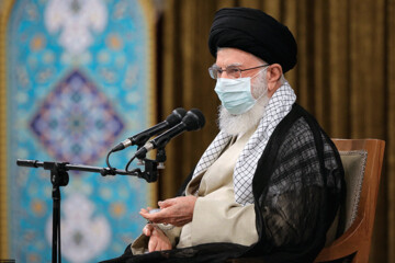 چرا رهبر انقلاب تجربه دولت روحانی را بی‌اعتمادی به آمریکا و غرب می‌داند؟