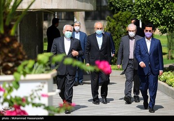 در حاشیه آخرین نشست هیئت دولت دوازدهم