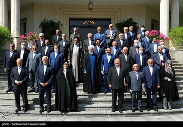 در حاشیه آخرین نشست هیئت دولت دوازدهم