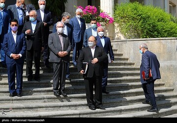 در حاشیه آخرین نشست هیئت دولت دوازدهم