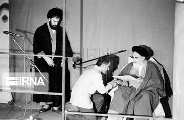 نگاهی به دوازده دوره مراسم تنفیذ رئیسان جمهوری اسلامی ایران